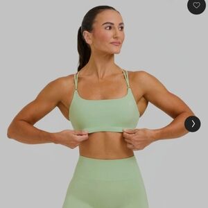 Oner Active Everyday Cross Over Bralette size S, Mint Green
